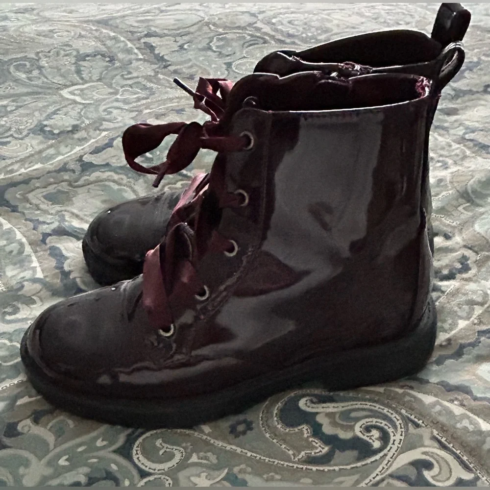Old Navy Burgundy Patent Leather Combat Boots -size 3 girls